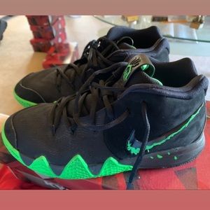 Nike Kyrie 4’s